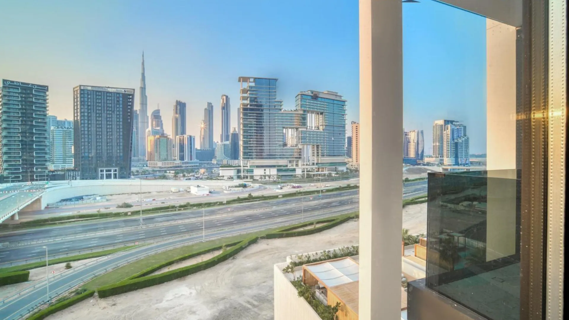 Upside Living, Burj Khalifa View, Business Bay - Mint Stay Dubai