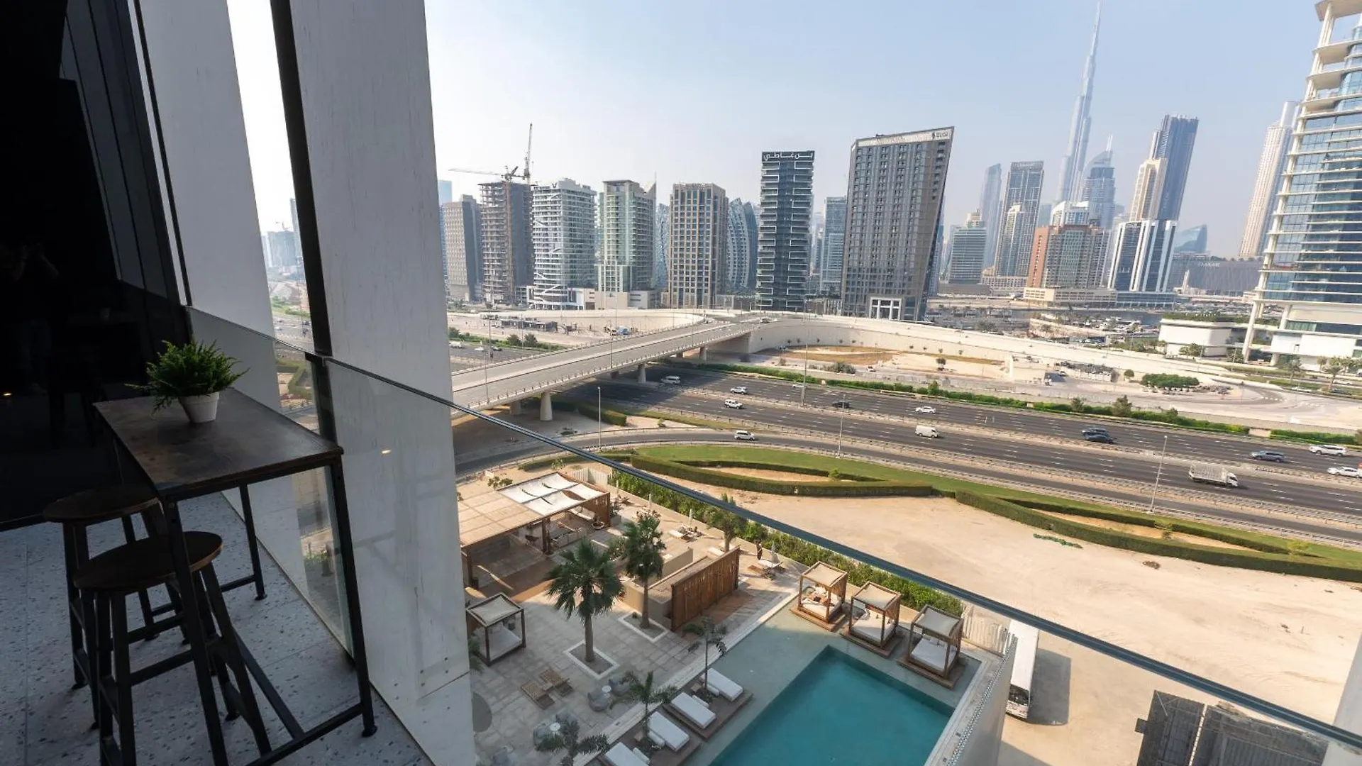 Upside Living, Burj Khalifa View, Business Bay - Mint Stay Dubai 0*,